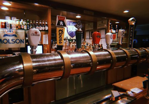 The Queen's Pub